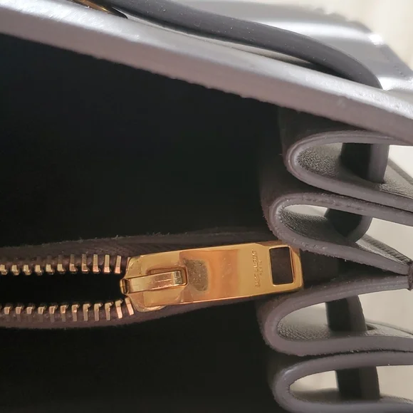 Authentic Saint Laurent Sac de jour bag - Picture 7 of 9